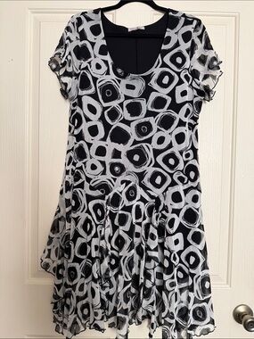 Black & White Geo Print Midi Dress